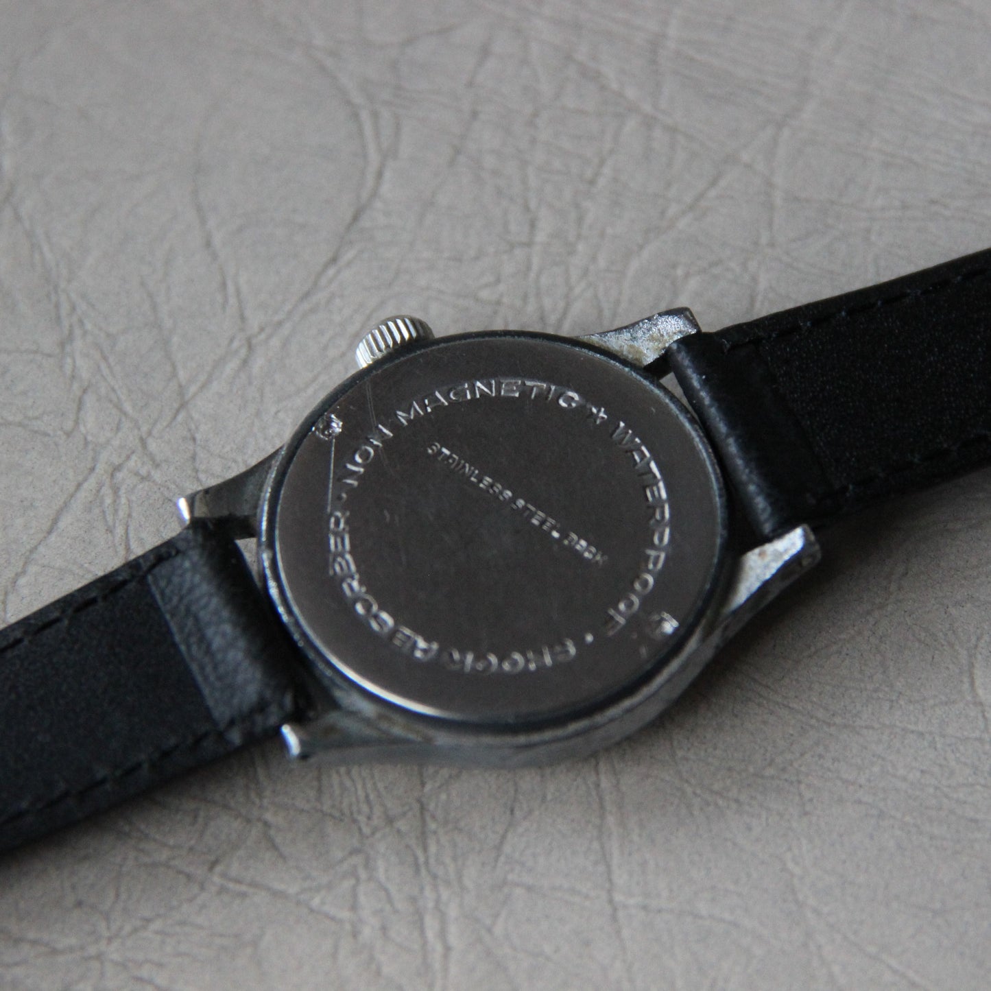 1940er-Militäruhr „Wasserdicht“ aus dem Zweiten Weltkrieg