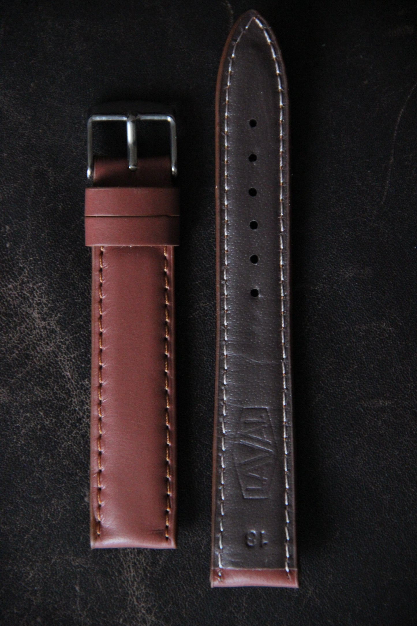 Uhrenarmbänder aus Rindsleder, pigmentierte korrigierte Blume, gebogen, Farbe Cognac