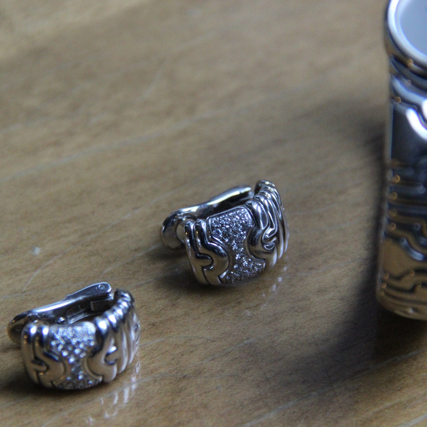 Bvlgari Parentesi Or Blanc Et Boucles Or Et Diamants