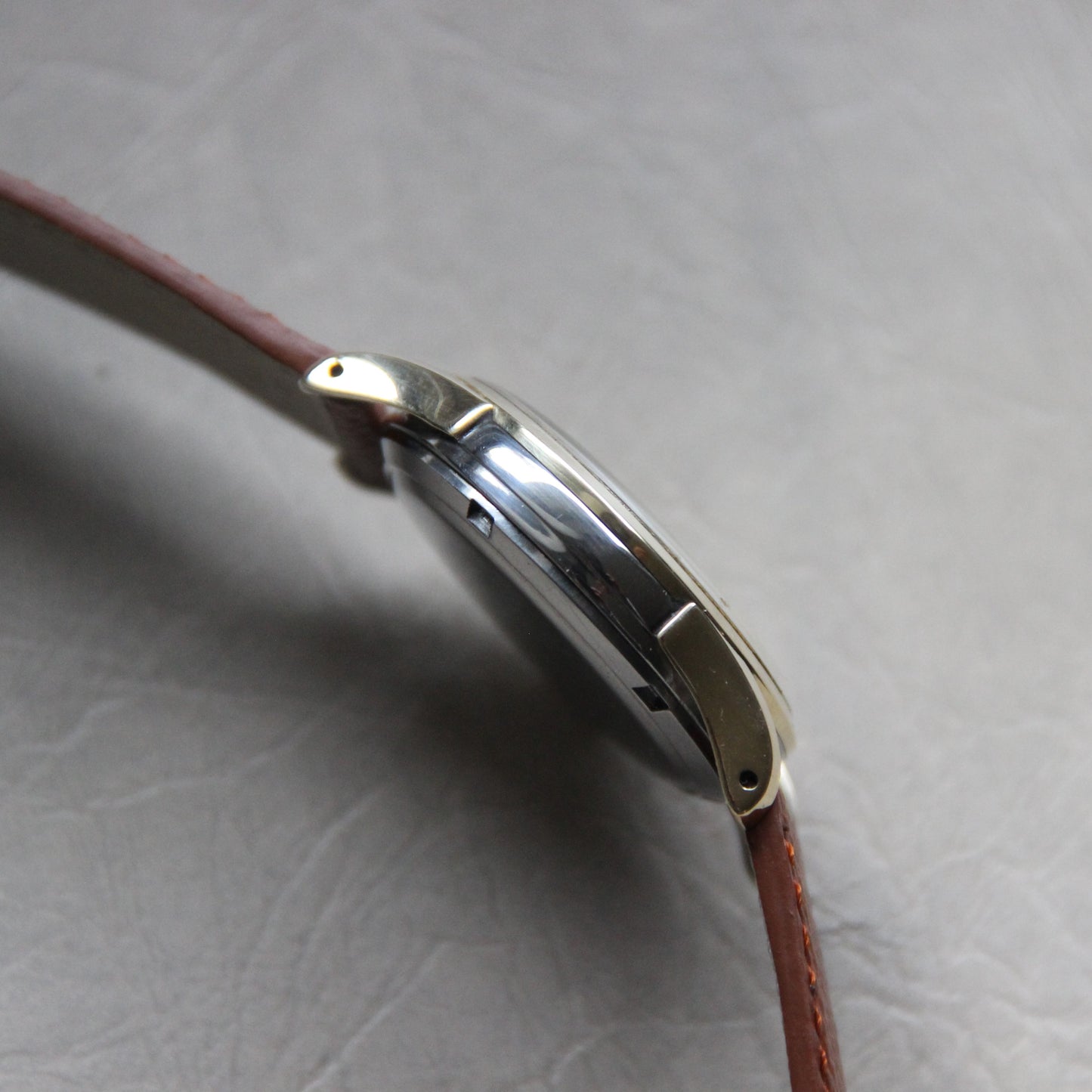 Omega-Referenz 2640 4SC Kal. 266 aus dem Jahr 1952