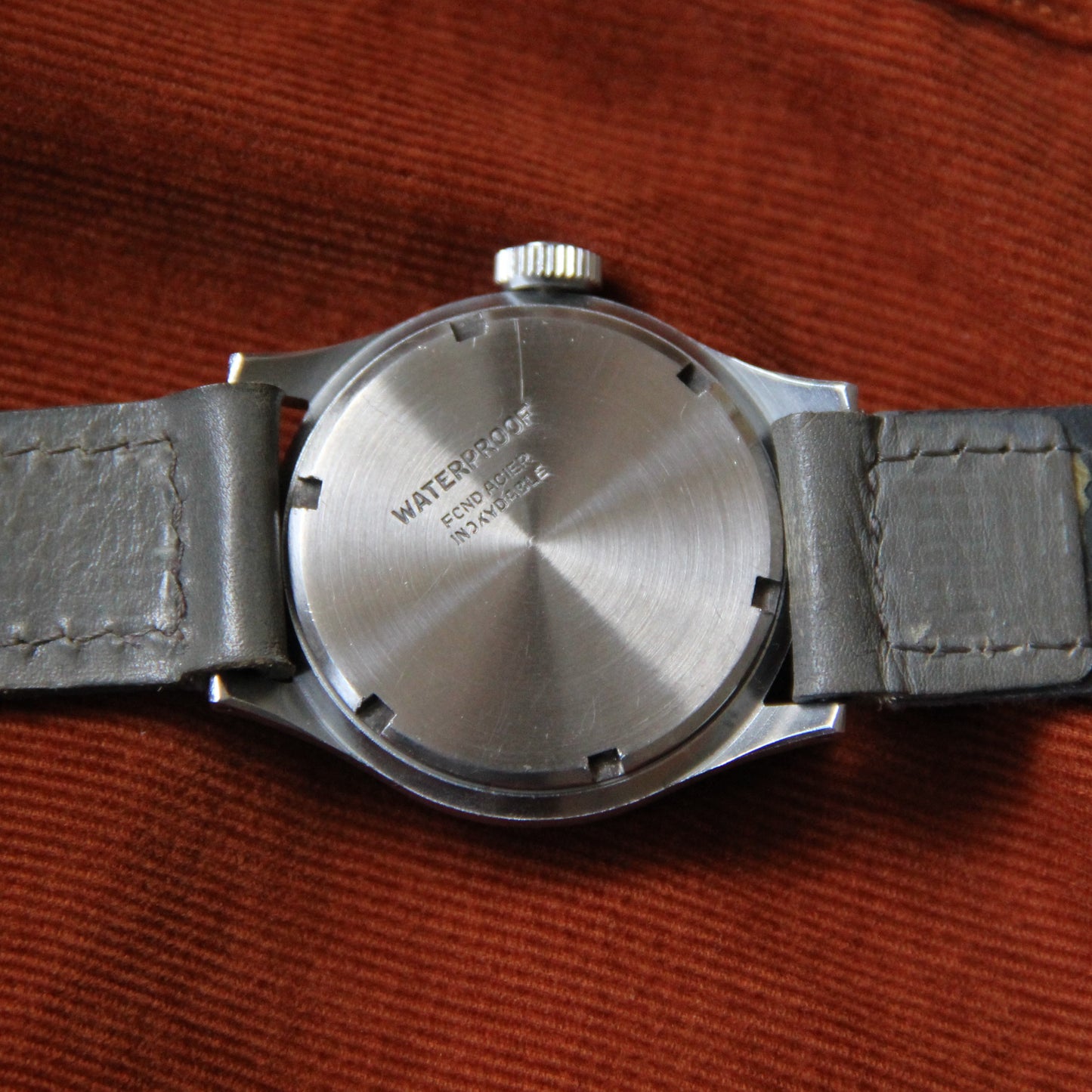 Avenue Military Style NOS (New Old Stock) caliber AS Schild 1940's