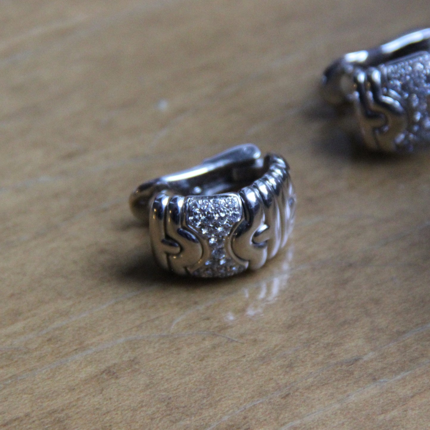 Bvlgari Parentesi Or Blanc Et Boucles Or Et Diamants